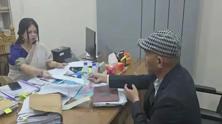 জীবনের নিরাপত্তায় গানম্যান চাইলেন স্বতন্ত্র প্রার্থী